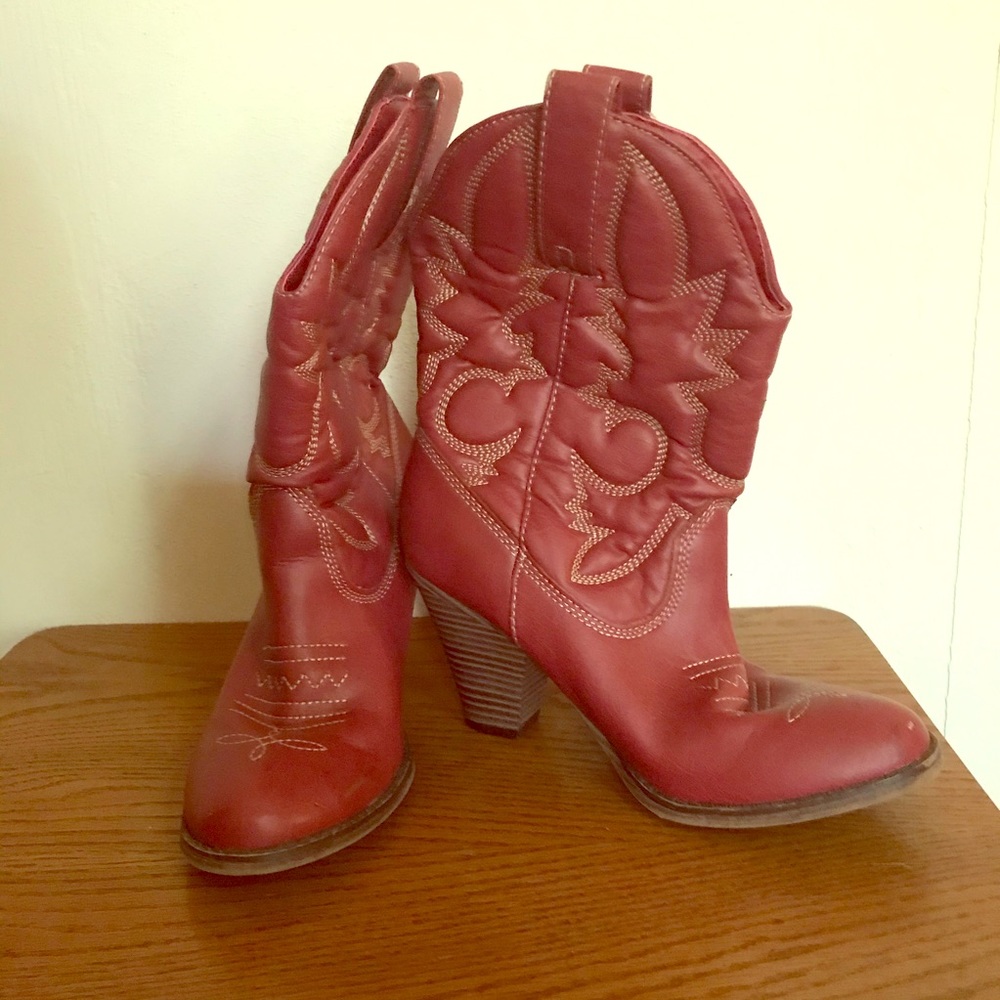 RED COWGIRL BOOTS ❣️